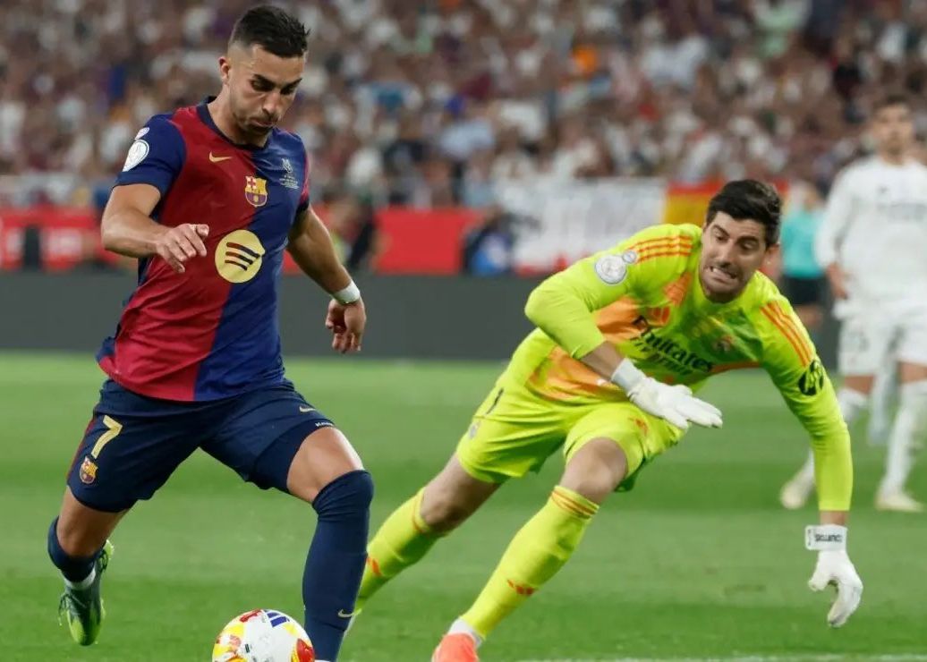 Mídia ocidental: Flick pediu a Conde para jogar como lateral direito e Ferran para jogar na quinta posição no treino de hoje