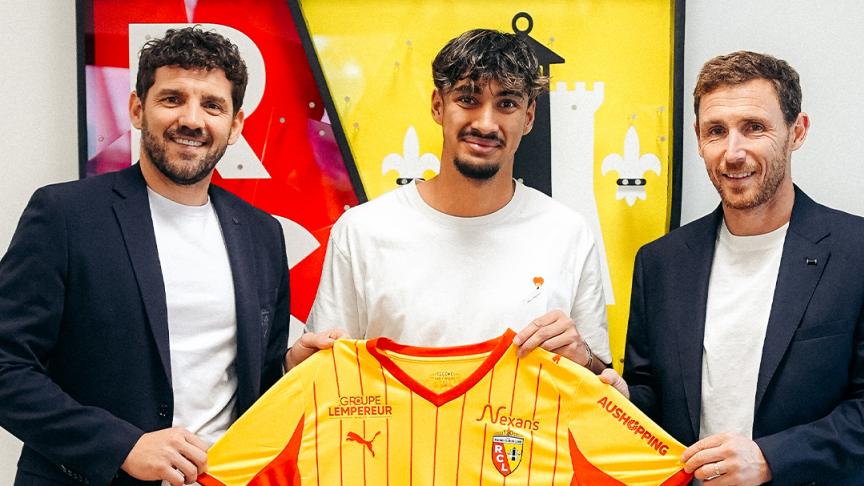 Oficial: Lens assina Garnier, atacante tailandês de 19 anos, contrato até 2027