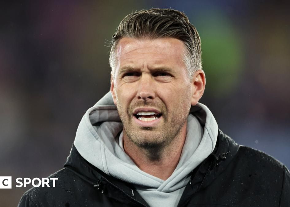 Vários repórteres: Middlesbrough se recusa a negociar com os Wolves sobre a transferência do técnico Edwards