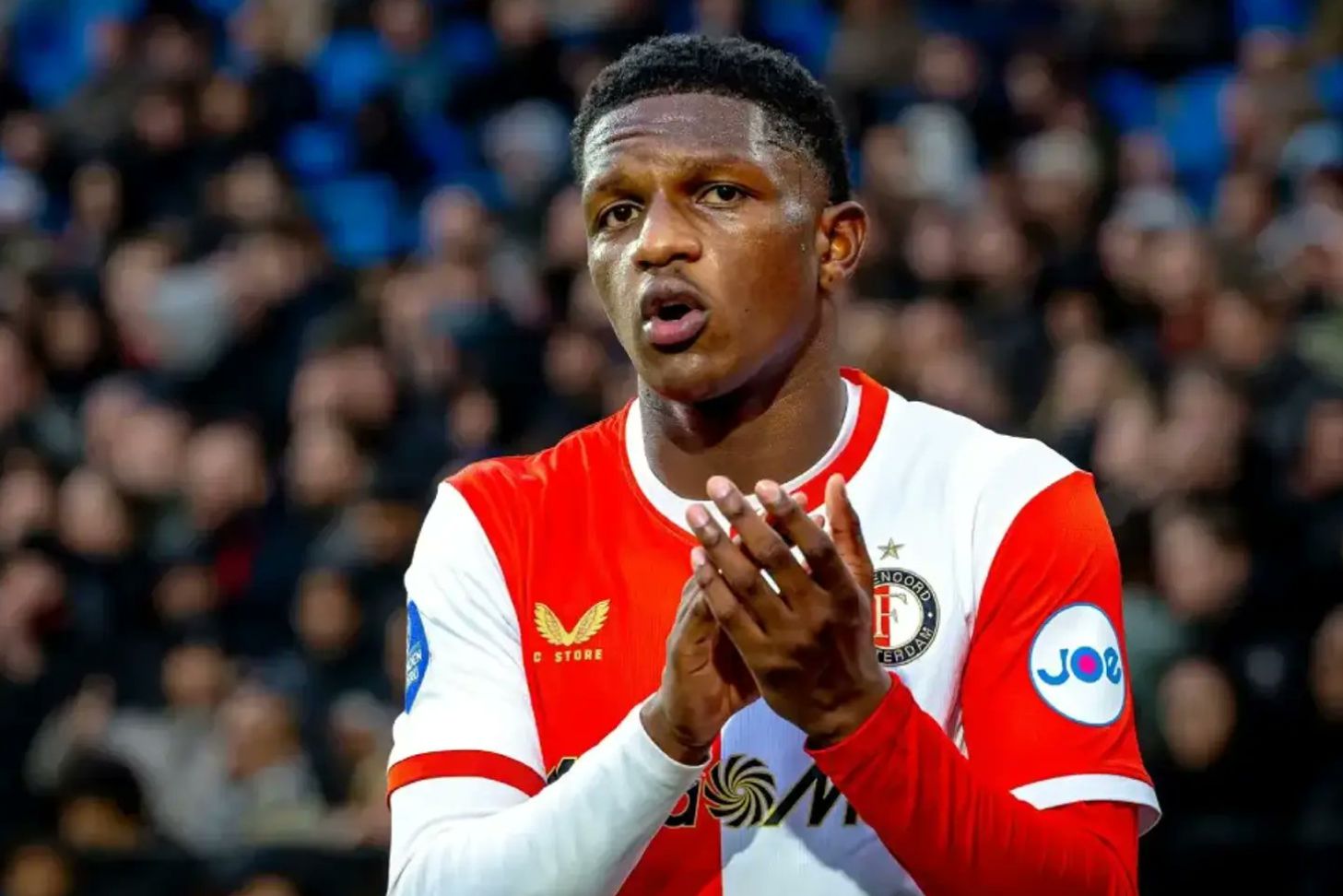 Mídia holandesa: O Bayern está interessado no jovem Givaro do Feyenoord e enviará olheiros para assistir esta noite