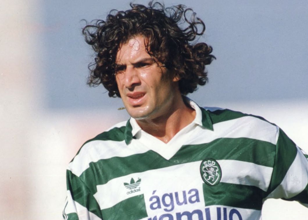 Meios de comunicação portugueses: As redes sociais desportivas portuguesas publicaram uma mensagem para comemorar o aniversário de Figo, que depois teve uma violenta altercação com os adeptos.