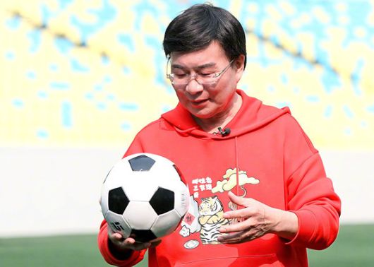 Han Qiaosheng: Shao Jiayi treinar a seleção nacional de futebol é a melhor solução para o futebol chinês no momento