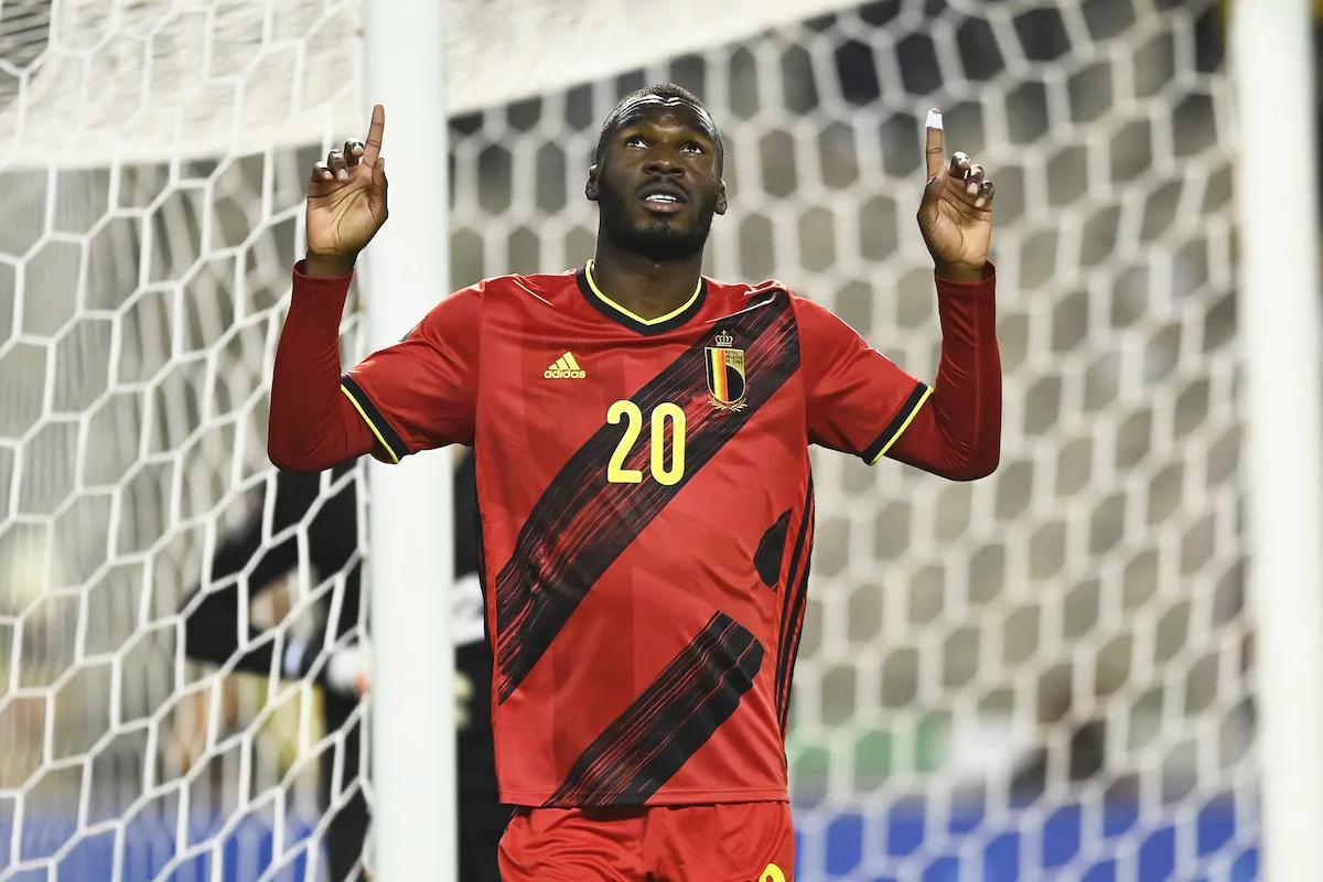 Benteke respondeu à ausência da seleção belga por três anos: Só do ponto de vista futebolístico, estou totalmente qualificado para ser selecionado.