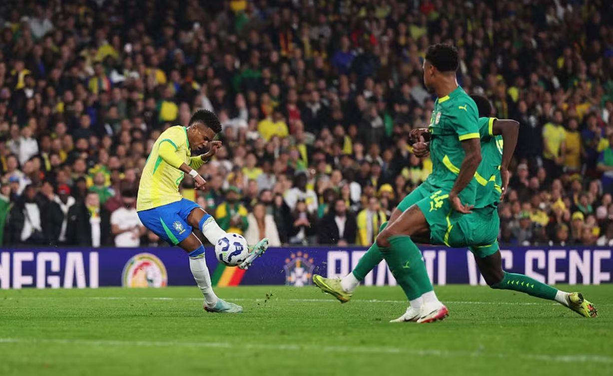 Esteban: Anshuai vai me repreender e também me elogiar. Ele tenta ativar meu melhor estado competitivo.