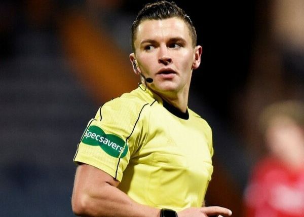 Oficial: Árbitro escocês Walsh arbitrará Türkiye x Bulgária