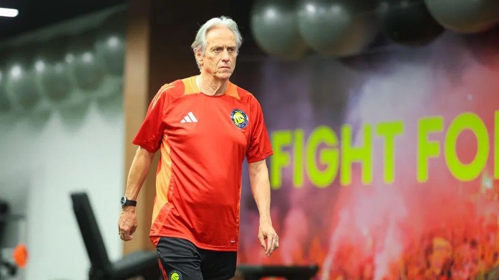 O treinador vencedor: Félix e Ronaldo formam uma parceria forte, o treinador português adora reclamar demais dos árbitros