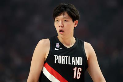Pessoa da mídia: Quanto melhor o desempenho da pequena escalação dos Trail Blazers, menos oportunidades Yang Hansen terá