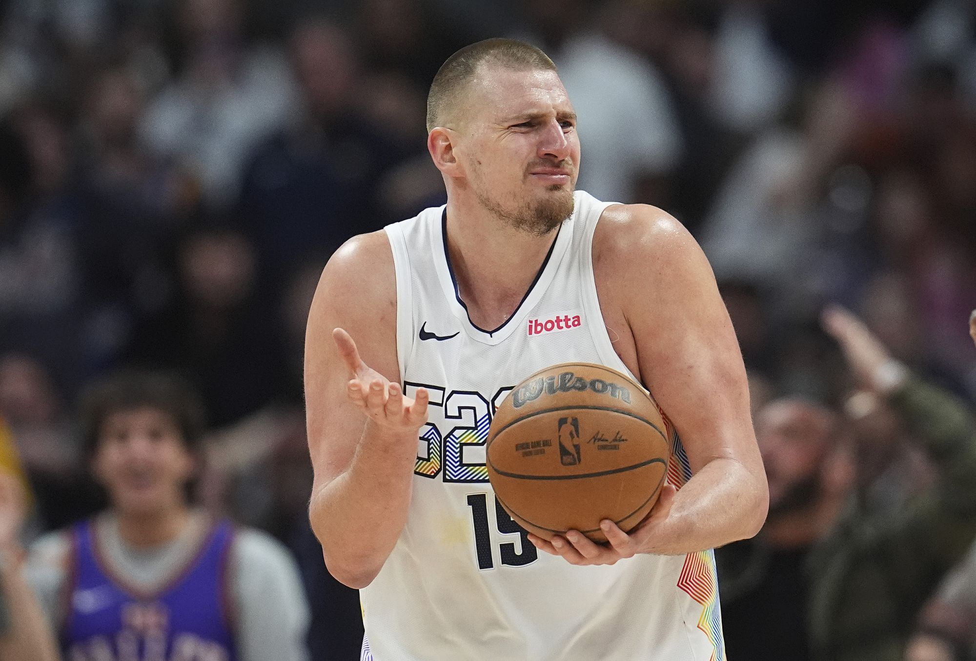 Jokic registrou três triplos duplos em três quartos nesta temporada e sete triplos duplos contra o Heat em sua carreira.