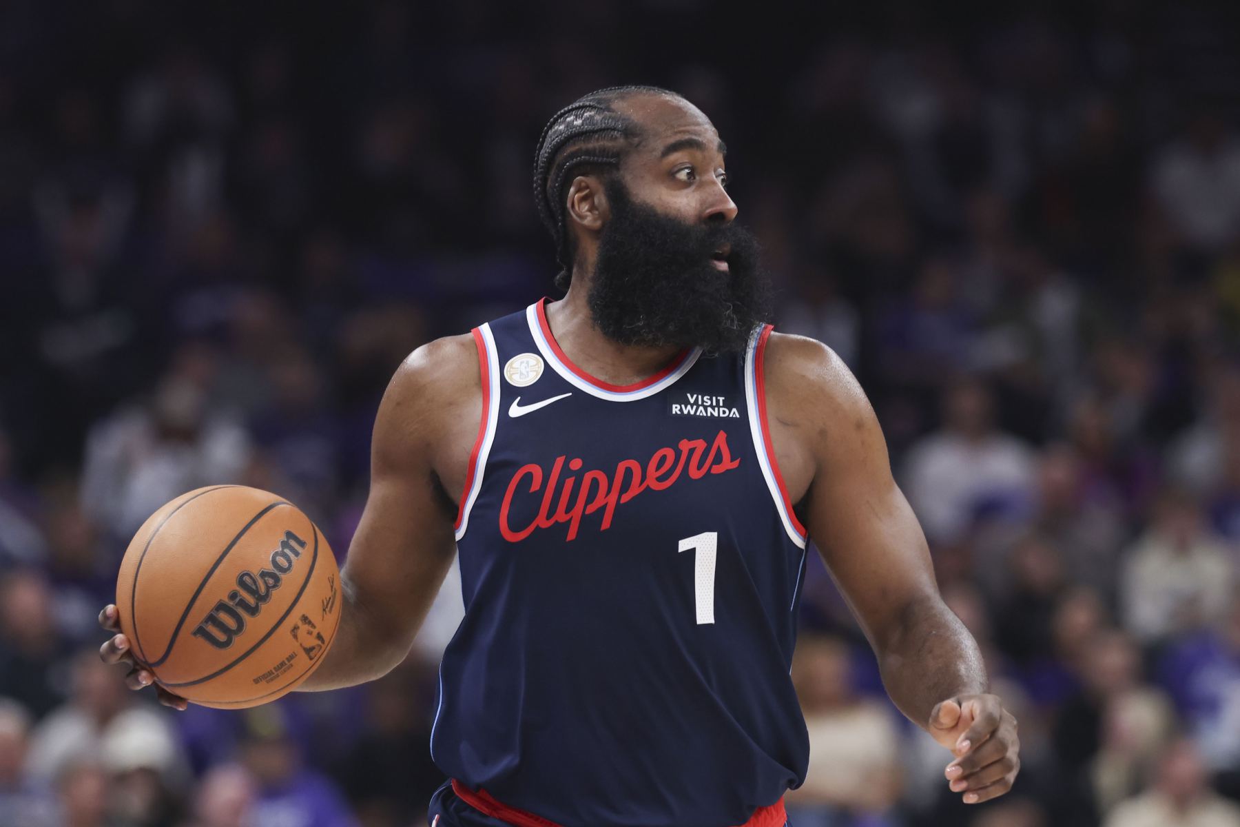 A energia física é reduzida devido à prisão! Harden fez 0 de 3 no segundo tempo e marcou apenas 3 pontos em lances livres.