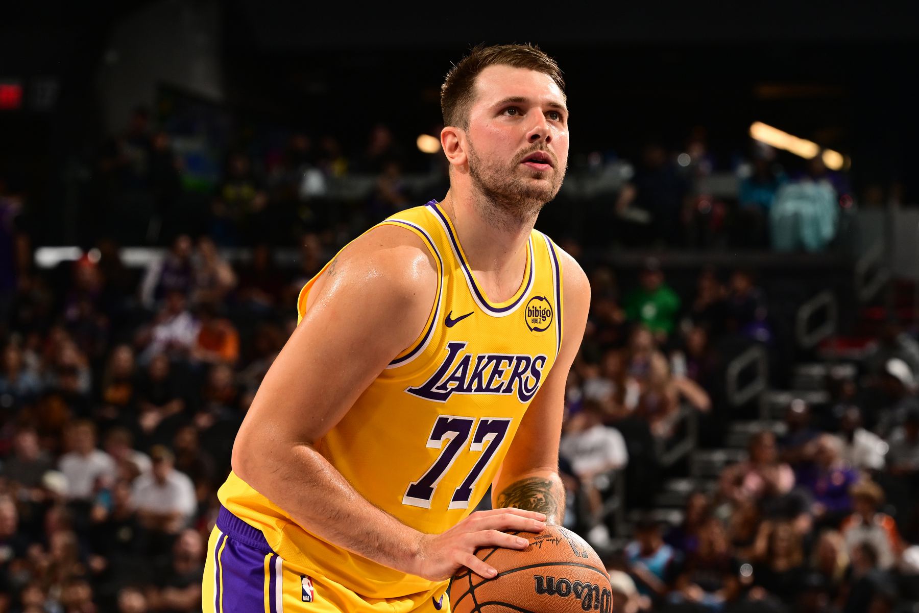 Lakers x Pelicans começa hoje: Doncic e Reeves lideram, Smart, Hachimura e Ayton vão jogar