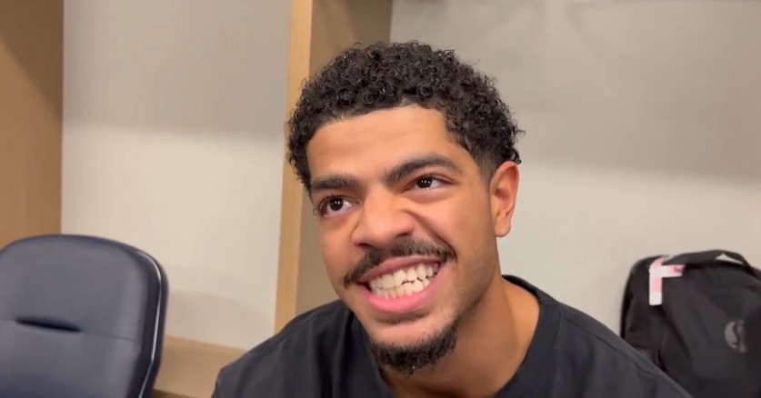 Repórter da equipe: Shepard teve um pedaço do dente arrancado, mas insistiu em terminar o jogo contra o Grizzlies