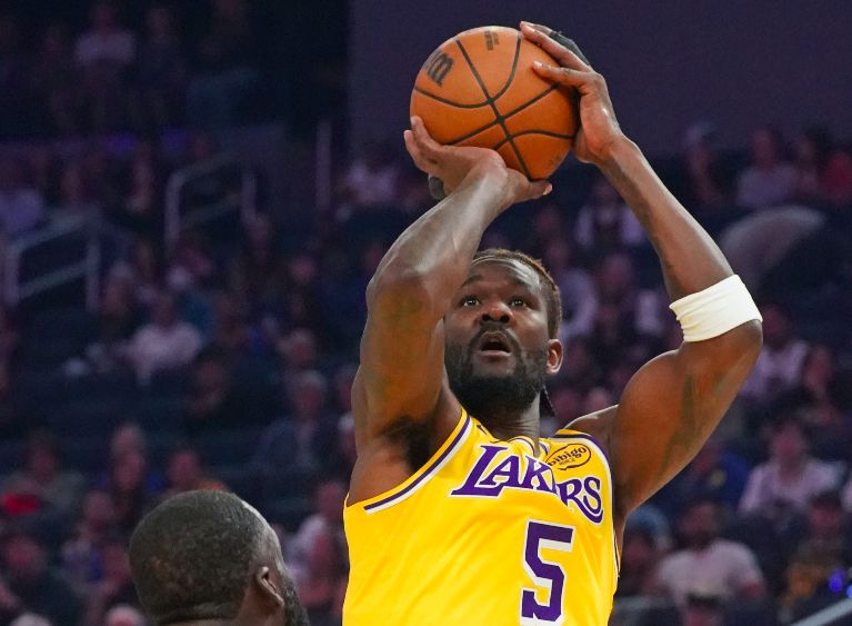 Ayton fala sobre vitória: Fizemos muitos ajustes defensivos, confie em Doncic e no treinador