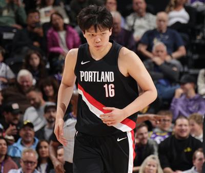 Zeng Lingxu: O efeito desses cinco jogadores dos Trail Blazers é muito bom, sem falar que Yang Hansen não consegue nem chegar até Klingen.