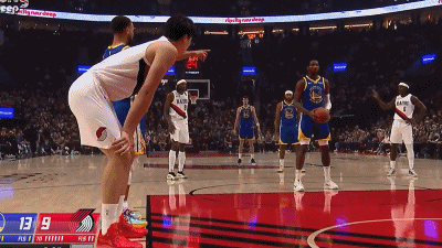 Pessoa da mídia: Ser espancado pelo nome de Curry, sem falar de Yang Hansen, nem mesmo Gordon aguentou ontem.