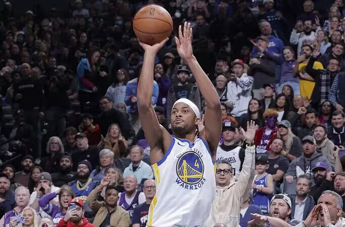 Ambos marcaram novos recordes da temporada! Richard marcou 30 pontos em 10 de 15 arremessos, enquanto Moody marcou 28 pontos.