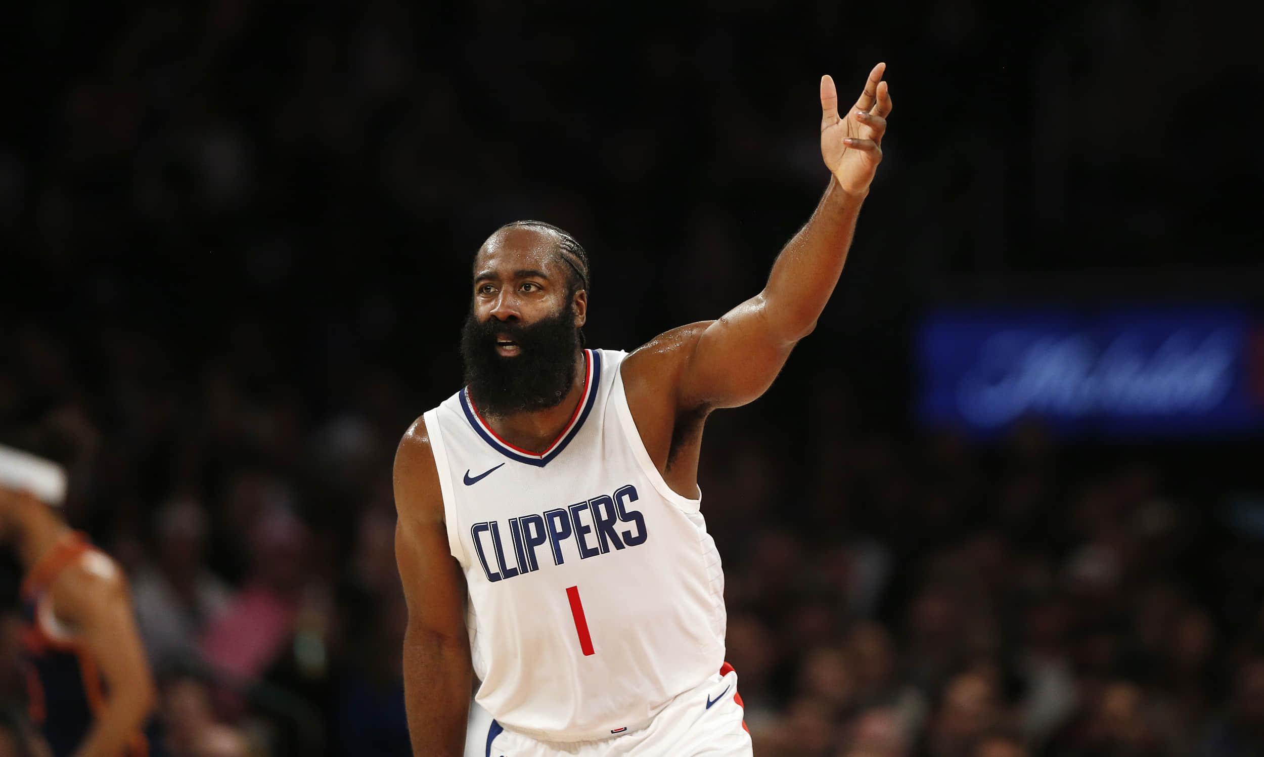 Mídia dos EUA: Harden e Leonard perderão o jogo de amanhã entre o Clippers e o Suns