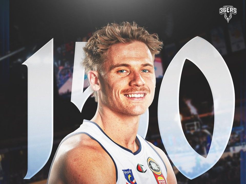 marco! O jogador do 36ers, White, iniciou seu 150º jogo da NBL hoje