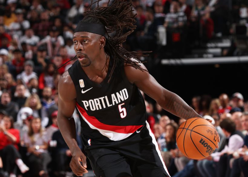 As pessoas se movem e vivem! Holiday se juntou ao Trail Blazers e teve uma média de 8,4 assistências por jogo, o recorde de sua carreira em uma única temporada.