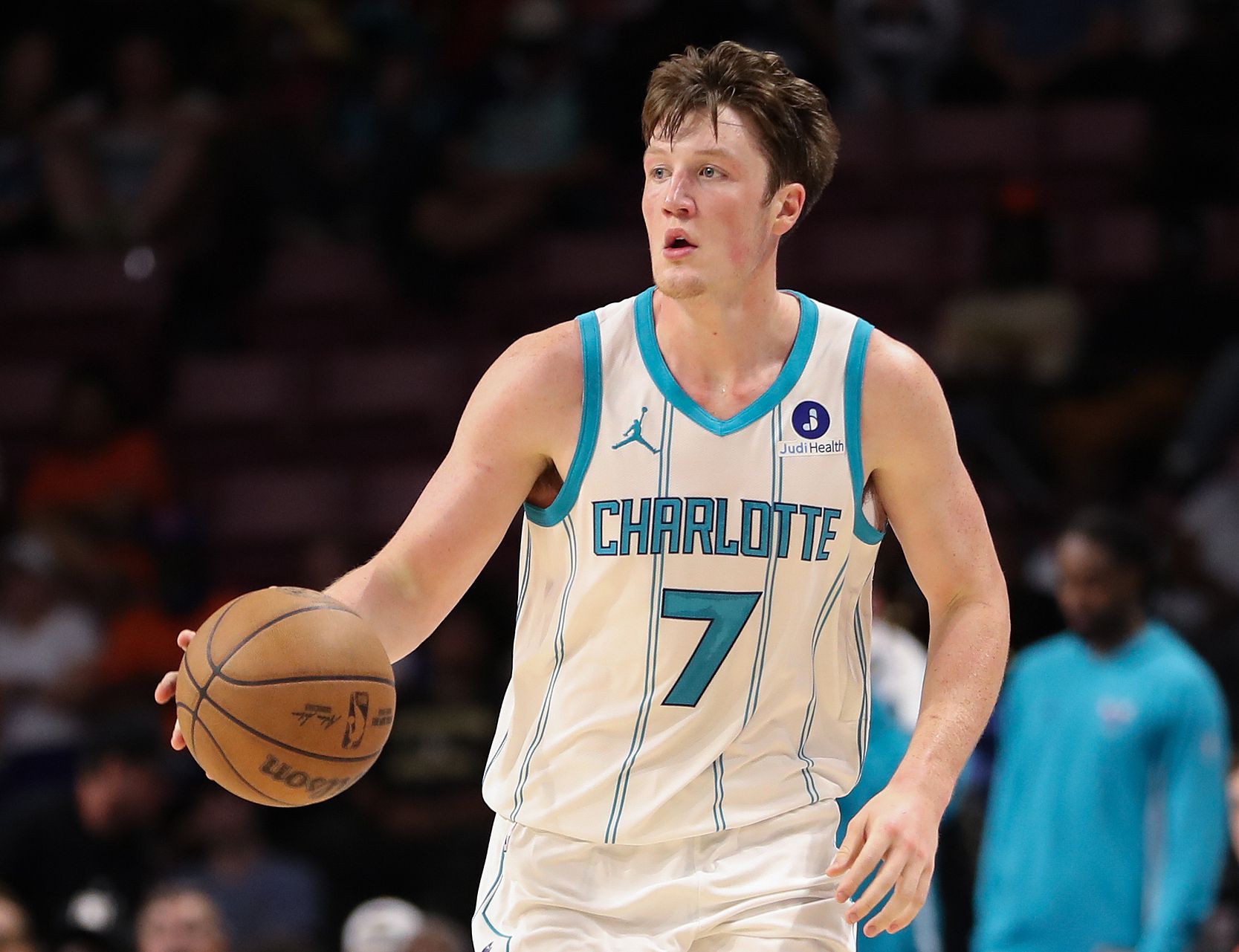 Mau controle de bola! Knipel acertou 3 de 10 arremessos e contribuiu com 8 pontos, 3 assistências e 5 erros.