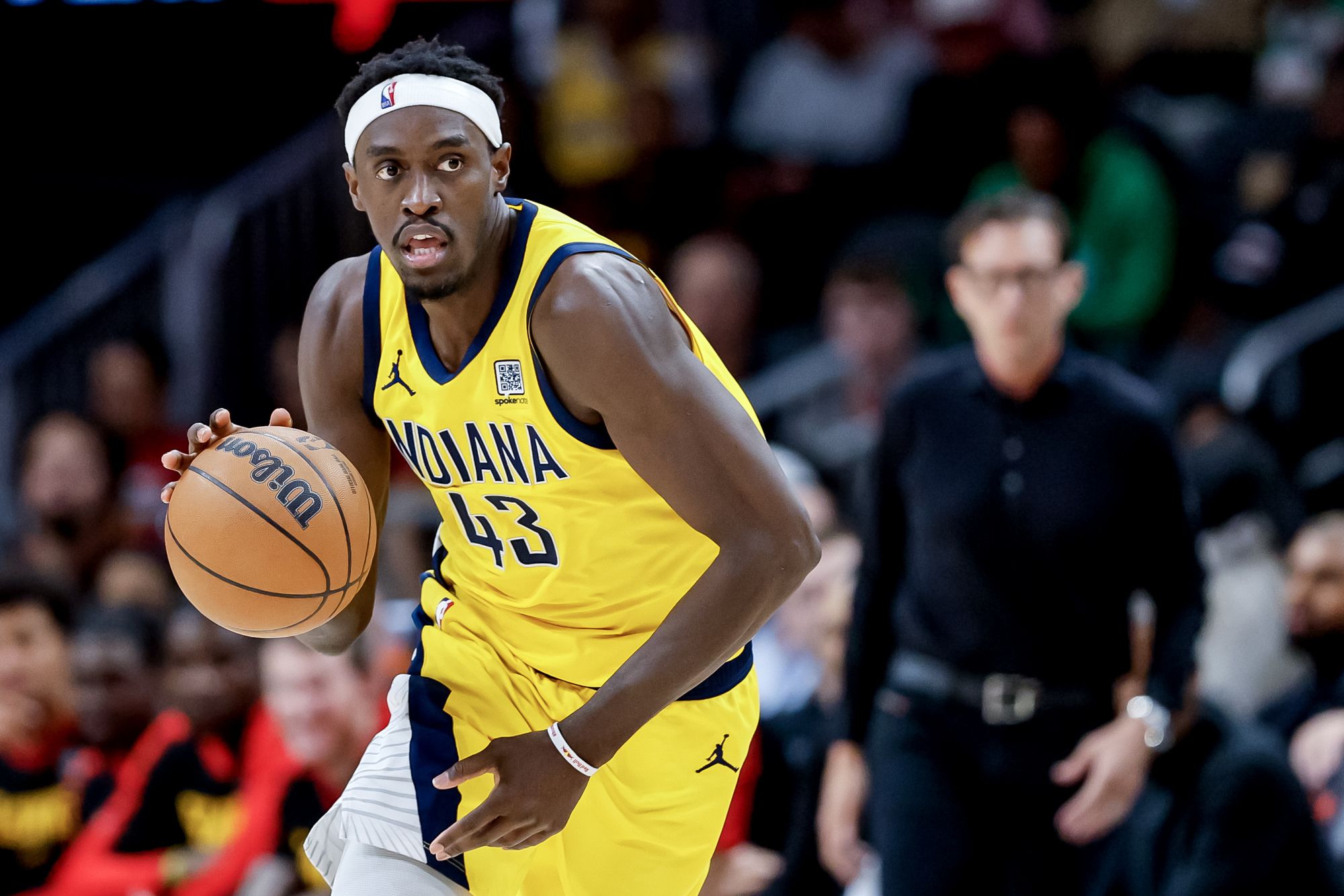 Siakam acertou 4 de 8 arremessos de três pontos no intervalo e marcou 18 pontos, além de 13 pontos no segundo quarto.