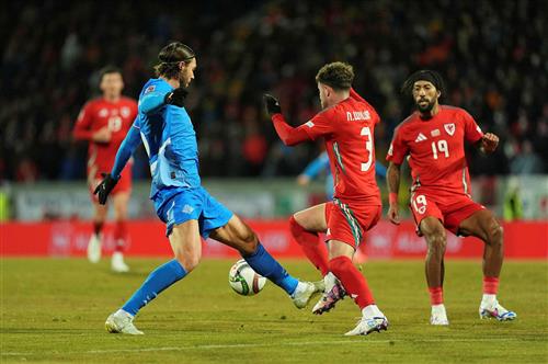 Islândia vs País de Gales