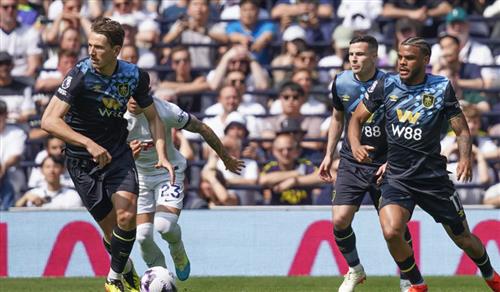 Tottenham Hotspur x Burnley