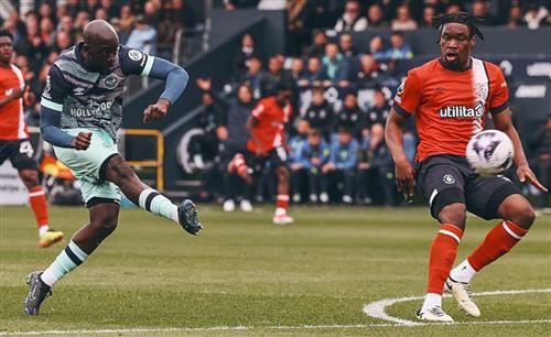 Luton Town x Brentford