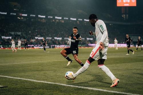 Colônia x Eintracht Frankfurt