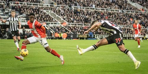 Newcastle United x Luton Town
